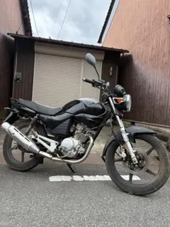 YBR125 キャブモデル いちばん古いモデルだと思います - メルカリ