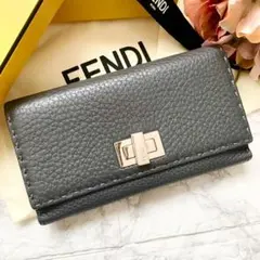 2025年最新】フェンディ ピーカブー セレリア ブラックの人気アイテム