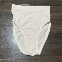 チャコット　ステージショーツベージュ M〜L