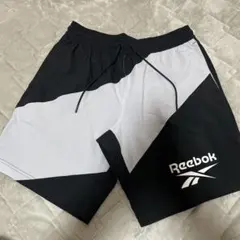 Reebok ハーフパンツ