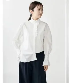 美品 2026SS DRAWER CAPSULE フリルカラーブラウス 36 美品 2026SS DRAWER CAPSULE フリルカラーブラウス 36 - メルカリ