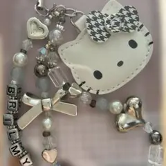 サンリオ　ハローキティ　ストラップ　ミラー付き