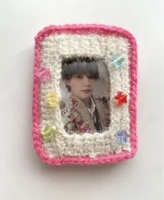【ハンドメイド】推し活 トレカケース B8 ピンク ホワイト ビーズ付き 編み物