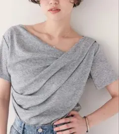 titivate オフショルダーハーフスリーブTシャツ　グレー　L 鎖骨見え