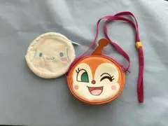 ドキンちゃん顔デザイン とシナモロールポーチ　バッグ　キッズ用キャラクターセット