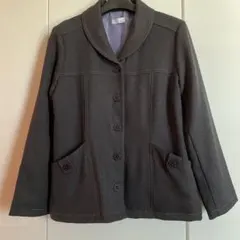 着楽美　ダークグレー ボタン付きジャケット