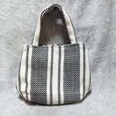 Item thumbnail for item 15c8826e-7195-4763-93fb-fe218a45fab1