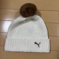 PUMA ポンポン付きホワイトニット帽