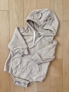 ベージュ ベビー　くま耳ロンパース