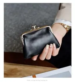 新品　本革ブラックがま口財布　ミニ財布