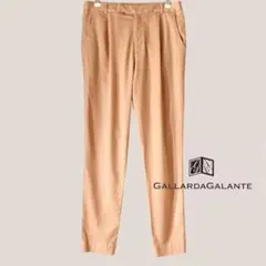 GALLARDAGALANTE ピンクベージュ タックテーパードパンツのサムネイル
