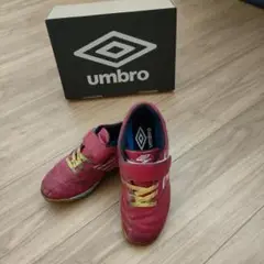 umbro サッカーシューズ 赤