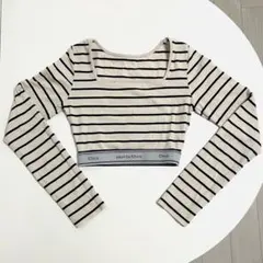 Chico 裾ロゴスクエアトップス