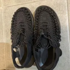 KEEN ユニーク　24㎝