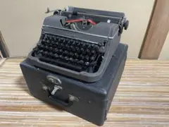 Underwood クラシックタイプライター グレー ケース入り 動作品 - メルカリ