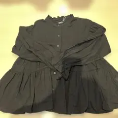 ブラック長袖ボタンシャツ