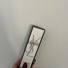ハンドクリーム　イヴ・サンローランのサムネイル