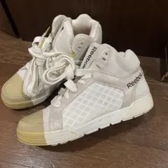 リーボック スニーカー