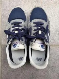 New Balance ネイビー グレー スニーカー