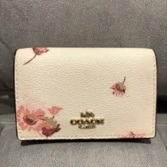 COACH 名刺入れ 花柄 レザー