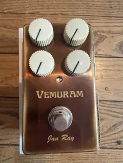 Item thumbnail for item 165f7fb4-b794-40cf-85ce-f176d81fe84f