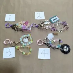 可愛いキーホルダー　手作りストラップ　ハンドメイド　チャーム　ブレスレット