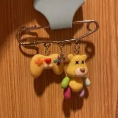 安全ピンチャーム ブローチ くま ゲーム イエロー