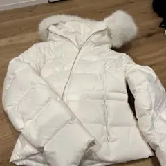 ホワイト ダウンジャケット ファー付き