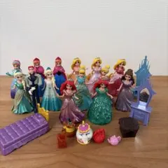 マテル社　マジッククリップ　ディズニープリンセス 人形セット
