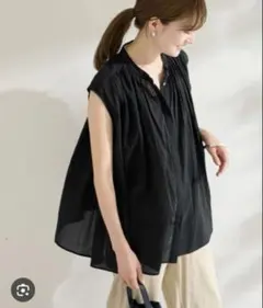 2025SS新品未使用⭐︎UNTITLEDアンタイトル コットンギャザーブラウス 