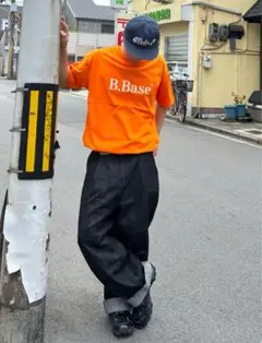 Broken base オレンジ Tシャツ