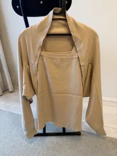 ベージュ カーディガン・キャミソールセット