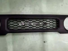 ジムニー用JB64W JB/JC74W フロントグリル筆記体エンブレム - メルカリ