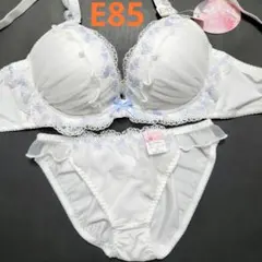 E85 新品未使用 大きいサイズ ブラショーツセット 944801 白 フリル