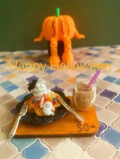 『ハロウィン　フルーツパンケーキ』　ミニチュアスイーツ　【No.006】