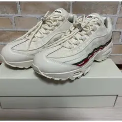 Nike Air Max 95 UNDEFEATED コラボ