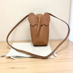 美品 ロエベ エレファント スクエア ショルダーバッグ クロスボディ シボ革 ロエベ エレファント スクエア ショルダーバッグ クロスボディ