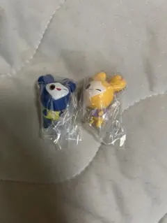 TWICE マスコット 青と黄色のキャラクター