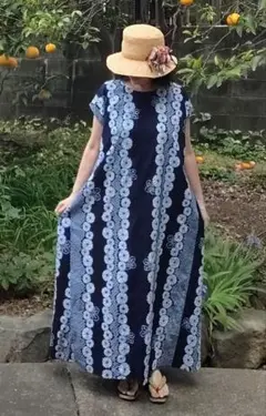 ゆったりAラインワンピース　浴衣リメイク　注染　菊と鹿の子間道　人気のマキシ丈