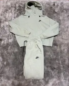 NIKEスポーツウェア テック フリース セットアップ　ウィメンズ