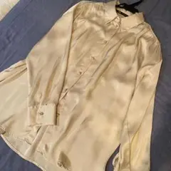 【ZARA サテンシャツ】