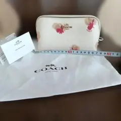COACH フラワーパターン ポーチ
