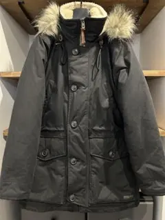 Abercrombie & Fitch ブラックダウンジャケット