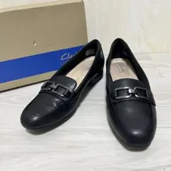 未使用級　Clarks 23cm ジュリエットエコー ローファー　スリッポン　黒のサムネイル