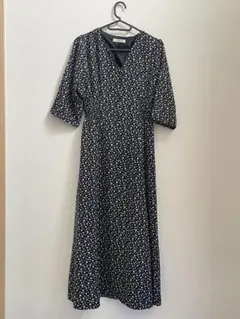 【美品】natural couture ロングワンピース 花柄 Vネック