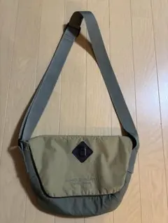 WHOLE EARTH ホールアース　ショルダーバッグ