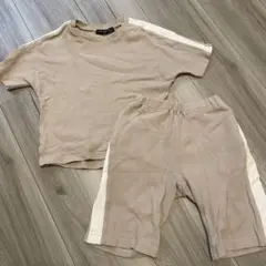 ベージュ Tシャツ ショートパンツ セットアップ