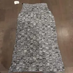 ニットタイトスカート ブラックとホワイトチェック