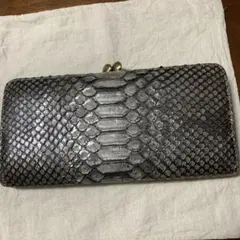 VIA DOAN ヴィアドアン アンティーク調　パイソン　がま口　長財布