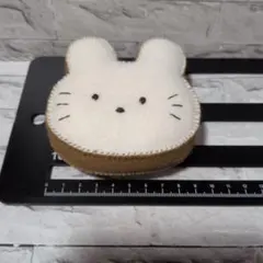 ハンドメイド フェルト うさパン